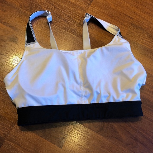 Fabletics Sports Bra. Size small. Great condition - Picture 6 of 10